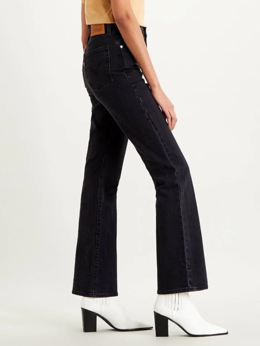 Levi’s | Women’s Black Premium Ribcage  Bootcut Buttonfly High-Rise Jeans Sz 32